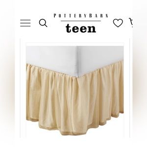 Pottery Barn Teen Gold Tulle Bedskirt from Harry Potter collection- Queen size